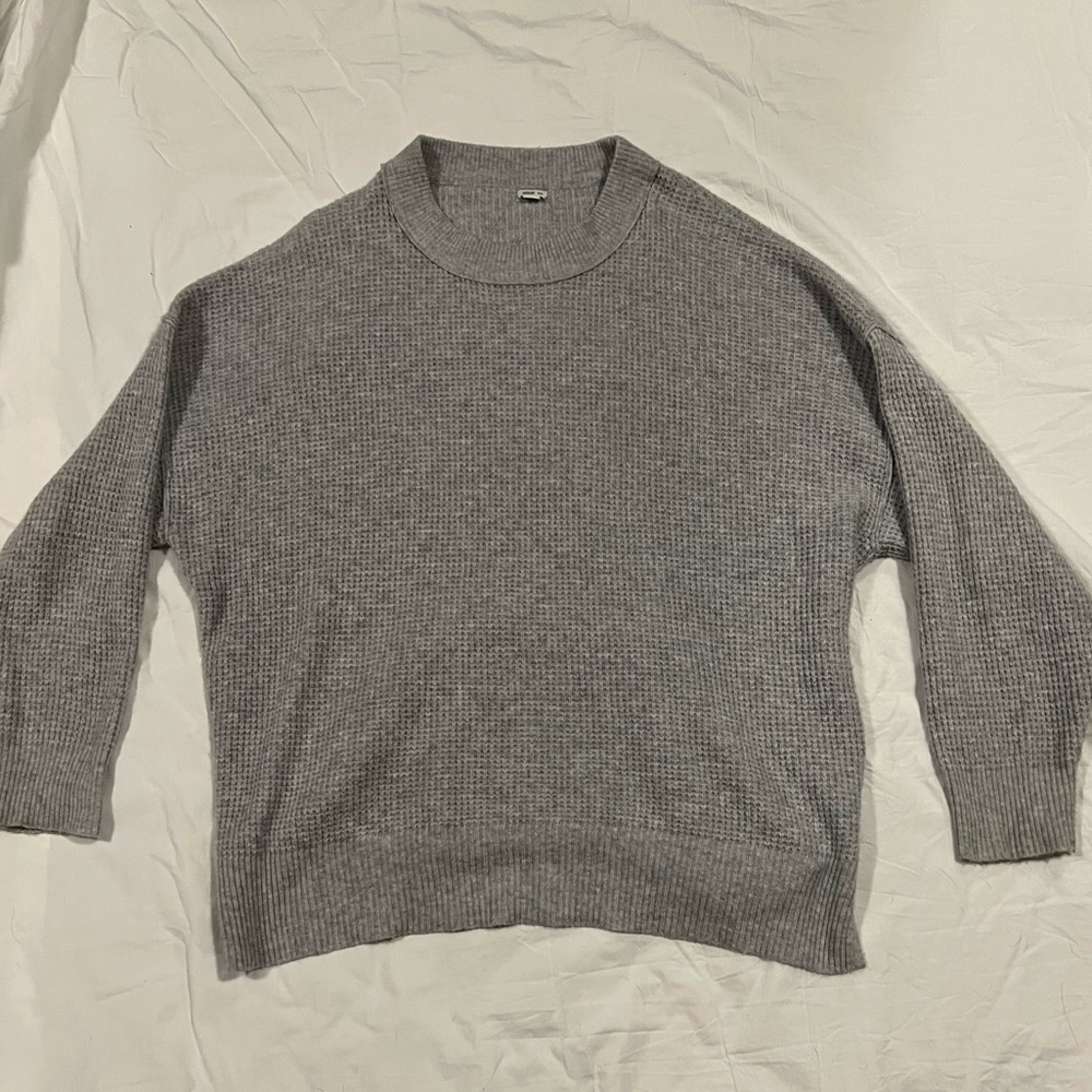 Two sweater bundle! Size medium, never worn!